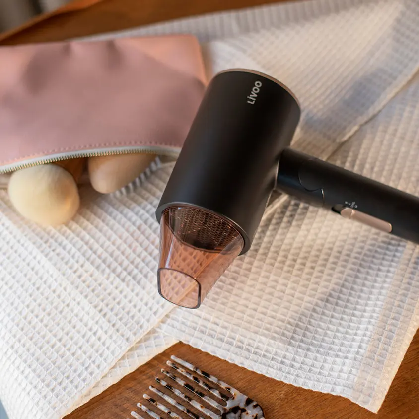 seche-cheveux-ionique (3).webp